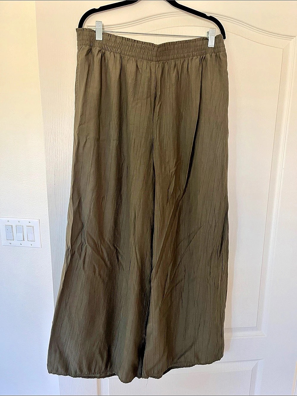 H&M Wide-Leg Crinkled Pants Green L